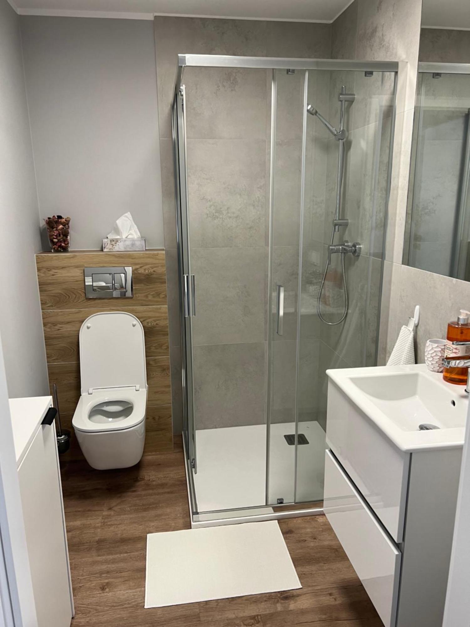 - Zwycieska Free Garage Apartament